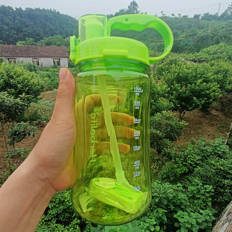 زجاجة ماء بلاستيكية صحية بسعة  - مراجعة Nutrition Fitness Equipment وسعره